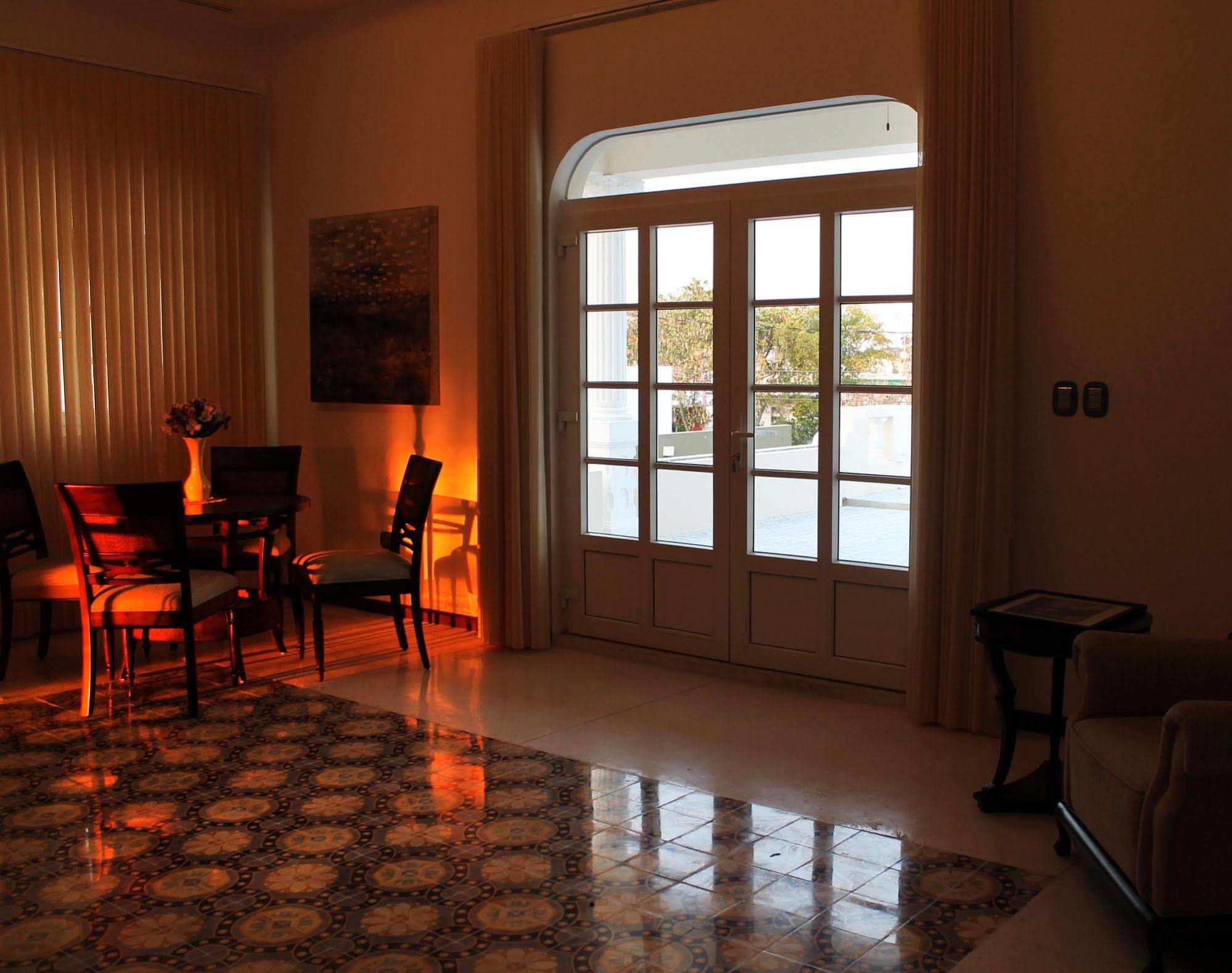 Delfina Boutique Hotel Merida Exterior photo